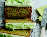 Cake au citron vert et à l'avocat Hass