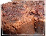 Cake façon Brownie chocolat-carambar et sa touche de fève Tonka