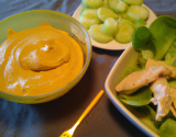 Dips de poulet et sa salade fraicheur au curry