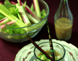 Salade de céleri en branches et sa vinaigrette à la tokyoïte