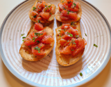 Bruschetta à la tomate.