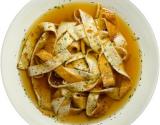 Fritattensuppe - Consommé aux lamelles de crêpe