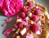 Galette aux framboises et pralines roses