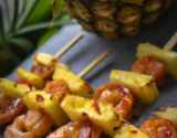 Brochettes de crevettes au chorizo et ananas