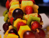 Brochettes de fruits exotiques rapides