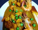 Curry thaï au cabillaud, crevettes et petits pois