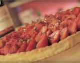 Tarte aux fraises et caramel de vin rouge