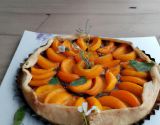 Tarte abricotine au romarin