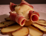 Pomme de terre au jambon et fromage