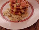 Gaufre de pomme de terre au saumon fumé, crème d'Isigny acidulée