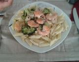 Penne au broccoli, crevette et calamars