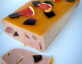 Foie gras de canard en terrine aux pêches