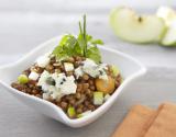 Lentilles tièdes, roquefort et herbes fraîches