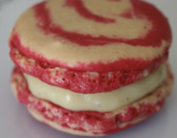 Macarons aux fraises séchées