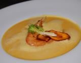 Raviole de gambas, velouté de fenouil-orange émulsionné