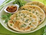 Pains indiens paratha aux épinards et épices