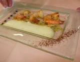 Gambas marinées, julienne de légumes acidulés et écume d'orange