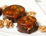 Palet de chocolat à l'orange, au caramel de noix et curcuma