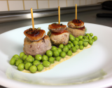 Ris de veau en brochette de réglisse, crème de petits pois