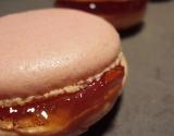 Macarons au confit de fleurs de rose