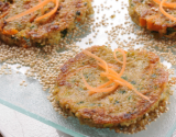 Galettes de quinoa aux carottes et aux poireaux