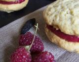 Whoopies à la fève tonka et curd framboise