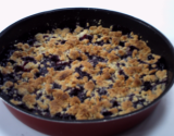 Crumble au cassis et à la poire