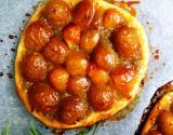 Tartelettes fines aux mirabelles, compote de rhubarbe et caramélisées au miel de romarin