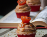 Cupcake au thon, glaçage aux tomates séchés