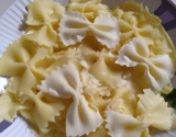 Farfalle à la crème de pignons et de parmesan