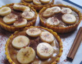 Tartelette à la banane, à la cannelle et au rhum