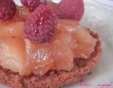 Tartelettes sablées aux spéculoos, pommes fondantes et framboises