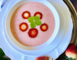 Soupe au fraises au vin mousseux rosé