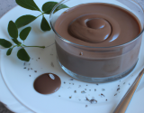 Mousse au chocolat légère pour le dessert