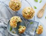 MUFFINS AUX PETITS POIS, MENTHE FRAICHE ET PARMESAN