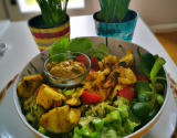 Salade de poulet au curry maison