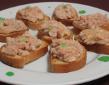 Petits toasts au thon