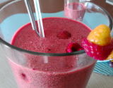 Smoothie framboises et fruits exotiques