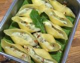 Conchiglioni farcies au bleu d'Auvergne et émulsion verte à la roquette