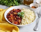 Chili de haricots rouges et couscous en perles