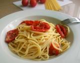 Spaghetti et tomates-cerises au four à la mode de Brindisi