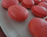 Macarons craquelés au foie gras et chutney d'oignons rouges au miel