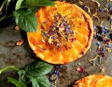 Tartes fines aux abricots et "salade de fleurs"