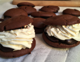 Whoopies au chocolat et à la chantilly