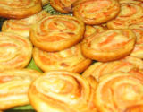 Roulés feuilletés au saumon fumé