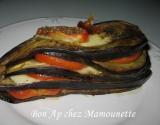 Aubergine en millefeuille à la mozzarella aux tomates et à l'origan