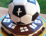 Gâteau chocolat yaourt design ballon de foot