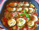 Gratin de courgettes à la tomate et basilic