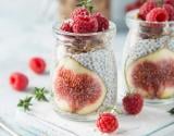 Pudding de chia figues, framboises et granola