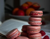 Macaron rose et framboise fraîches